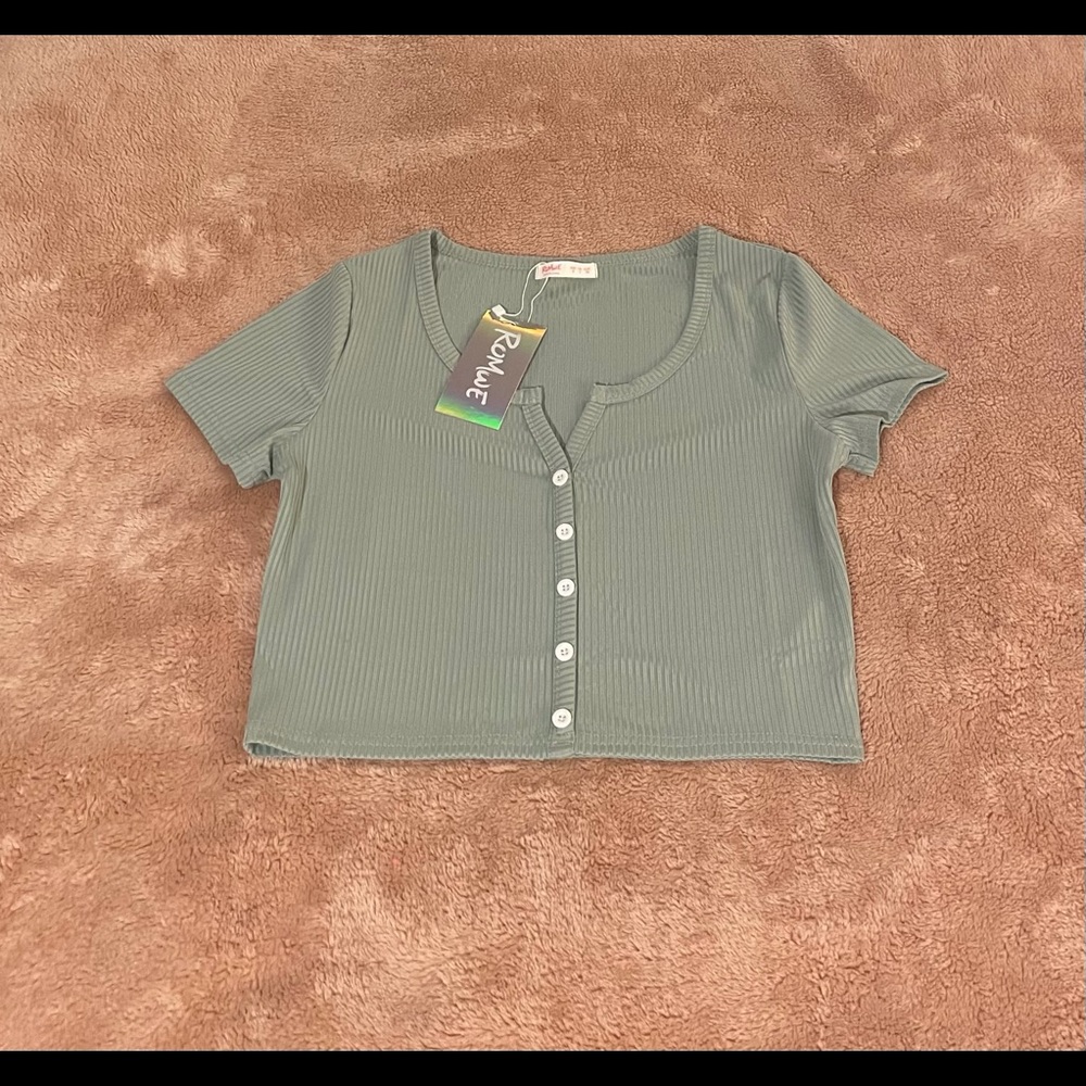 ROMWE girl’s short sleeve crop top